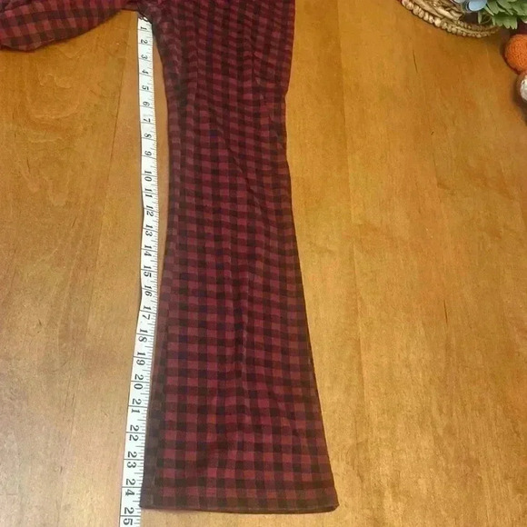 Women’s 2 piece gingham cropped top and flare pant set. Size M. - Picture 9 of 10